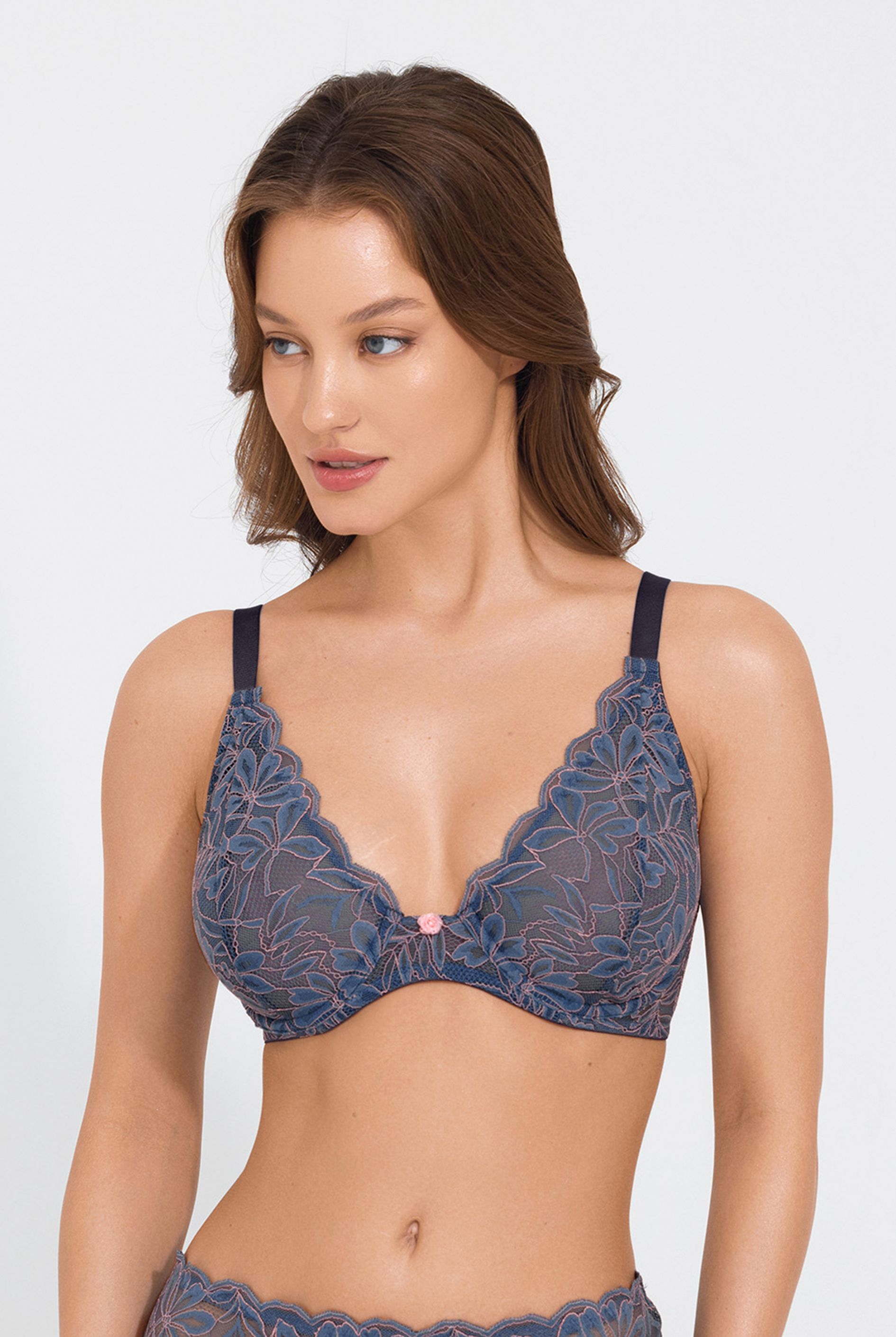 Бюстгальтер мягкая треугольная чашка