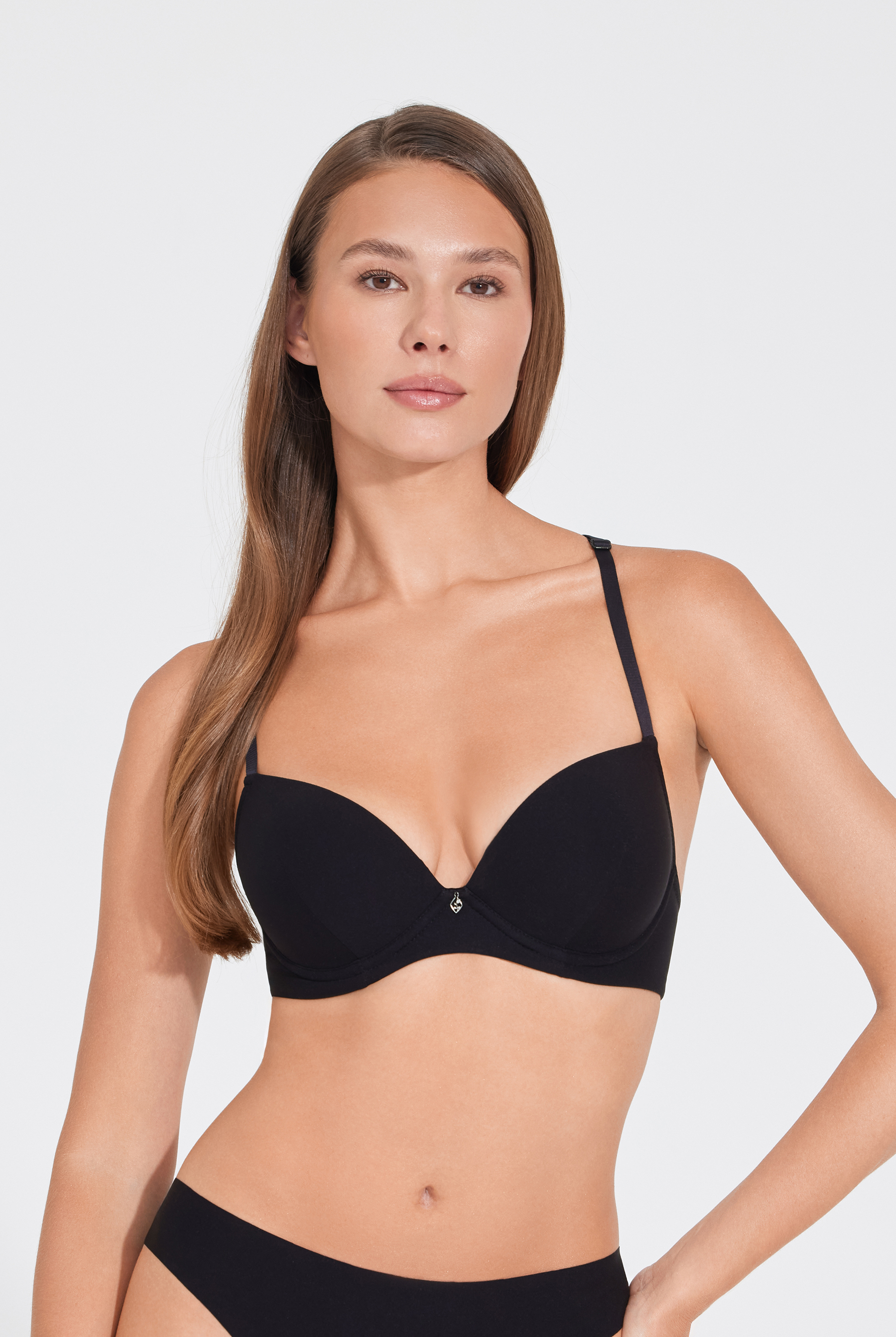 Бюстгальтер формованная чашка пуш-ап с глубоким вырезом декольте