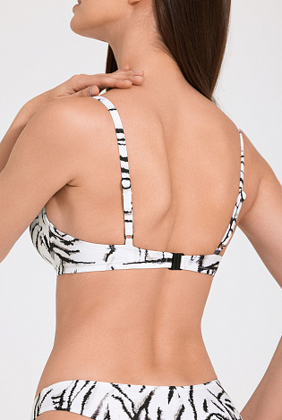 Бюстгальтер формованная чашка пуш-ап с глубоким вырезом декольте