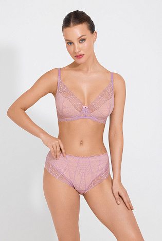 Бюстгальтер на формирующем подкладе нижней детали чашки