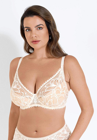 Бюстгальтер на формирующем подкладе нижней детали чашки